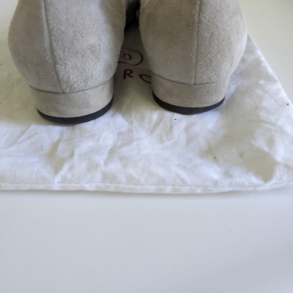 Pas De Rouge Almond Toe Bone Suede Ballet Flats sz 8 - Picture 3 of 4